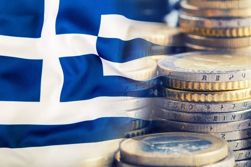 Γιατί οι μισθοί στην Ελλάδα παραμένουν τόσο χαμηλοί